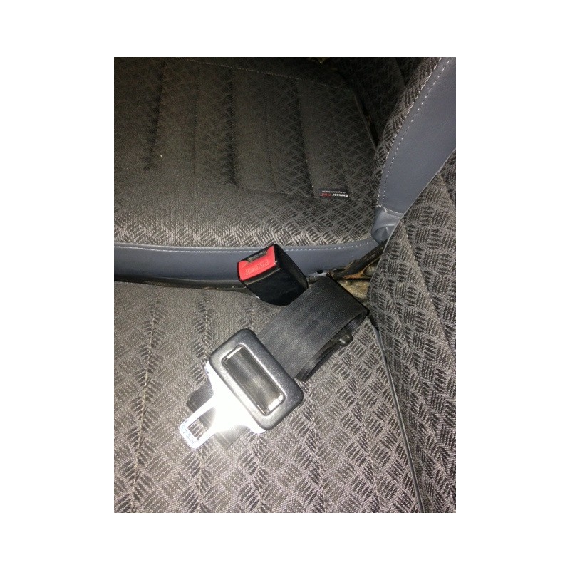 attache-ceinture-securite-conducteur-defender EVB104370