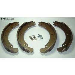 Brake shoes front LR88 ( from 06/80) & LR109