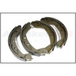 Handbrake shoes kit for Freelander 2 - FERODO