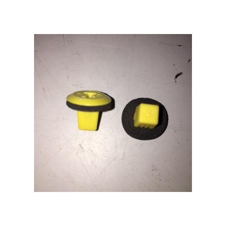 Nut plastic 4.2 x 6.7 x 6.7 Land Rover Genuine - 1