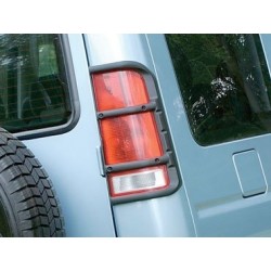 DISCOVERY 2 rear wing lamp guards Britpart - 1