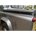DEFENDER110 TD5 CREW CAB sand stayfast with side windows