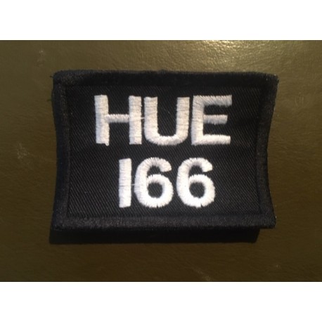 LAND ROVER HUE166 embroidered badge - white/black