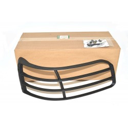 Freelander front RH lamp guard up to 2003 - GENUINE