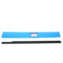 LH Side Door Outer Weatherstrip Range rover sport