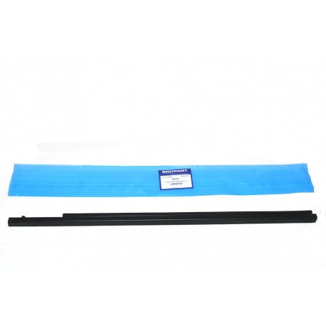 LH Side Door Outer Weatherstrip Range rover sport