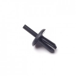 agrafe/rivet plastique - garniture de porte avant - defender