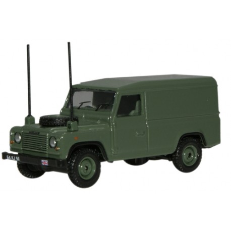 Miniature LR DEFENDER 110 fourgon Military - 2 antennes -1/76°