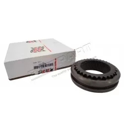 LT230 Hub and Sleeve Assembly -OEM