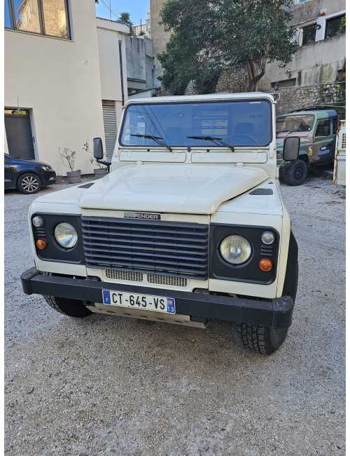 Defender 110 Td5 3-doors White